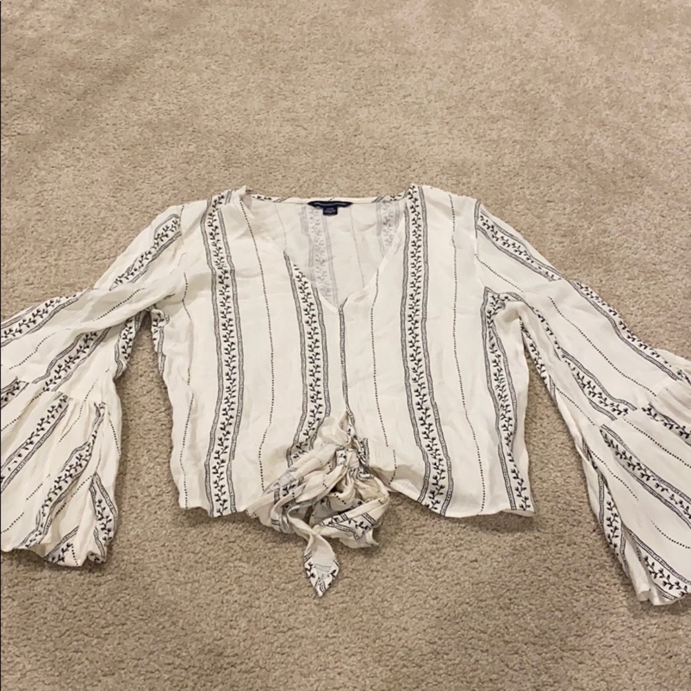 Bell sleeve black and white blouse